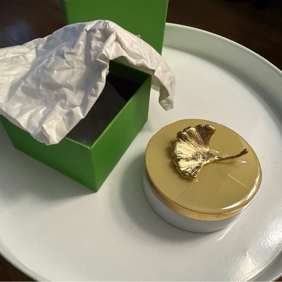 Jewelry Box with Ginkgo Accent New in Box - Picture 4 of 10